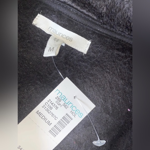 NWT Maurices Sherpa Black With Buffalo Plaid Sweatshirt Womens Medium - Picture 6 of 6